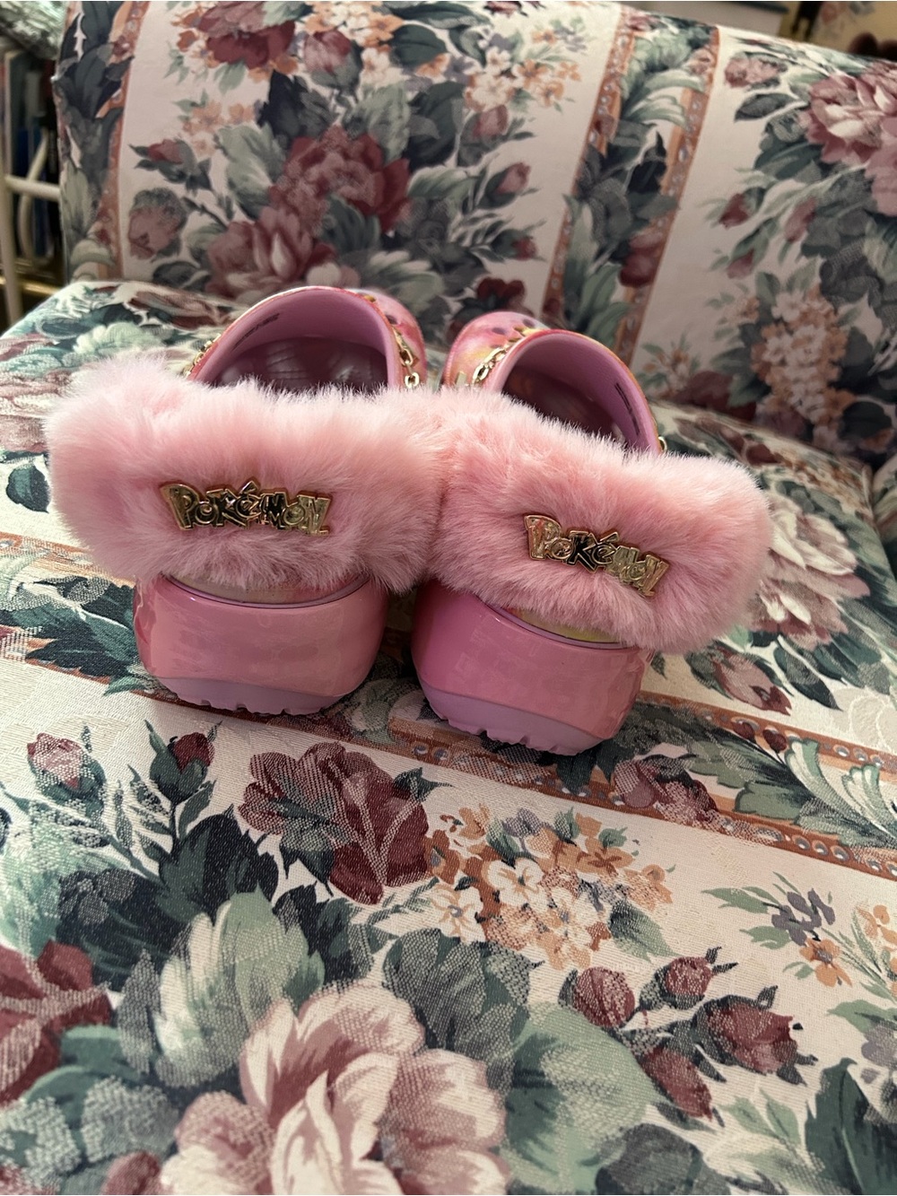 Pokémon x Crocs Eevee Fur Lined Platform Clogs Women’s 7 Kawaii Pastel - Picture 2 of 5